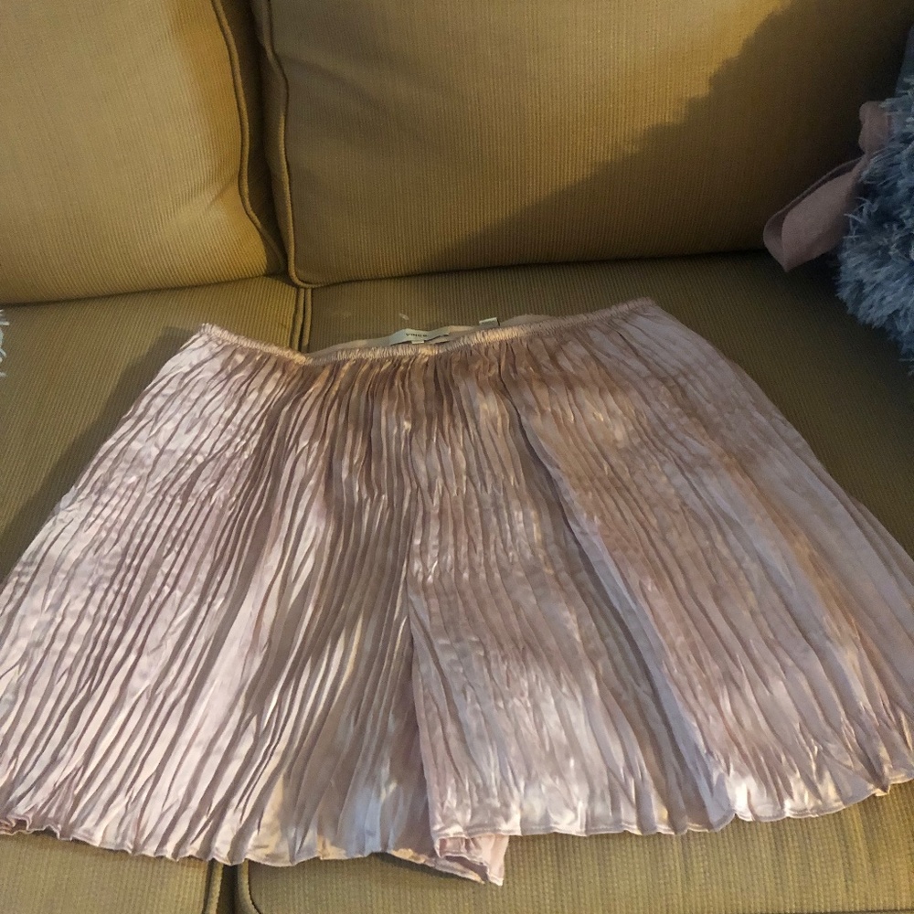 Vince soft pink crush pleated shorts szM